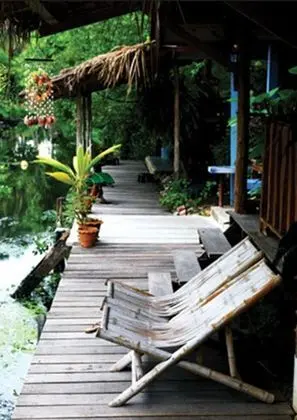 Baan Suanaomsuk