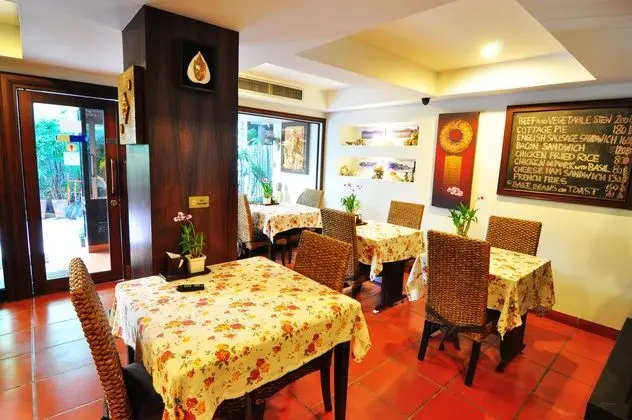 Baan Sukhumvit Soi 20 - Yeme / İçme