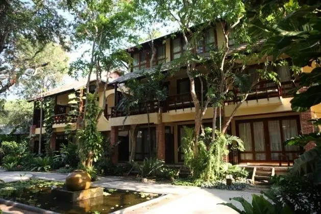 Baan Talay Dao Resort