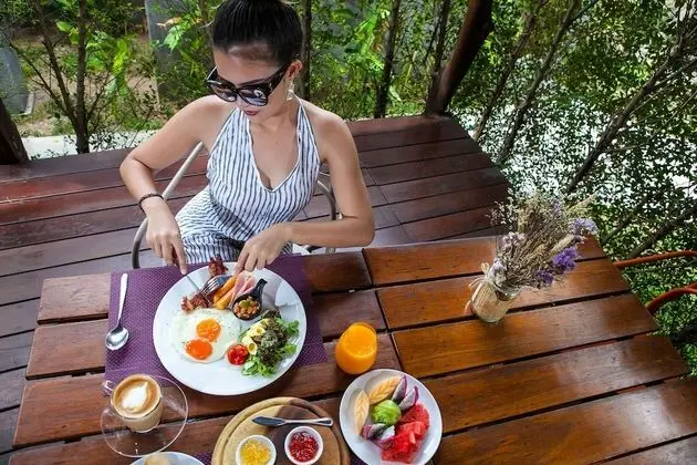 Baan Talay Pool Villa - Yerinde Yemek