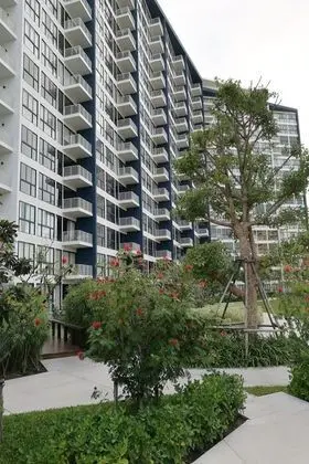 Baan Thew Talay Blue Sapphire 353
