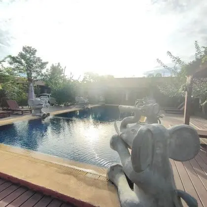 Baankiangnam Pattaya Resort - Havuz