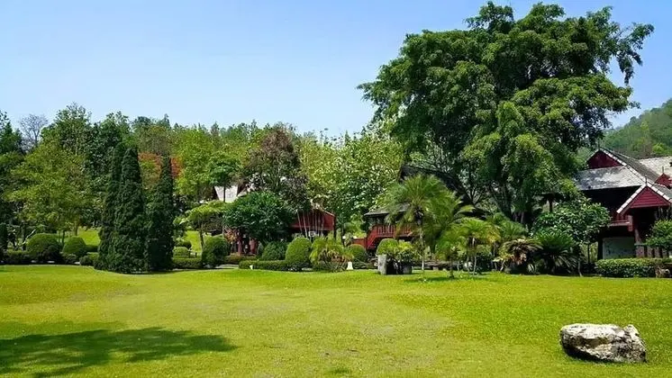 Baanklangdoi Resort