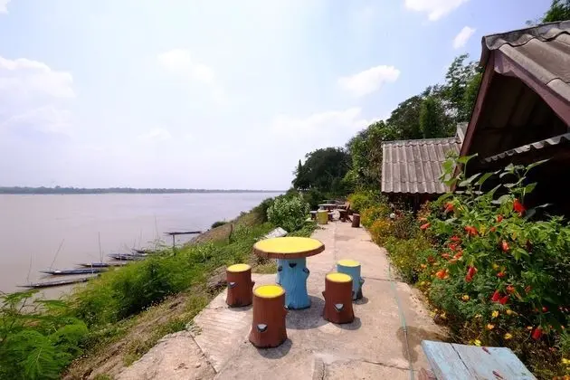 Baanpakrimklong Sukhamon Homestay & Resort