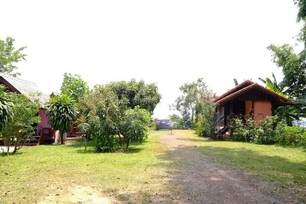 Baanpakrimklong Sukhamon Homestay & Resort - Dış Mekan