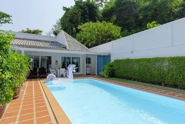 BaanPromphun Pool Villa by BV - Havuz