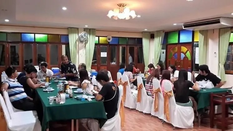 Baansuanlynjee Maeklong Resort - Yerinde Yemek