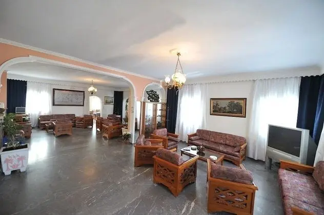 Hotel Babis - Lobi