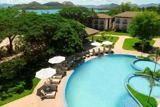BACAU BAY RESORT CORON