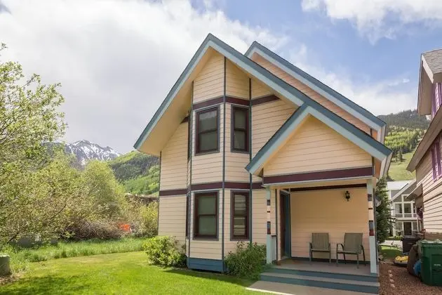 Bachman Village 9 by Avantstay Character Home Close To Town & To The Slopes! Permit#3685