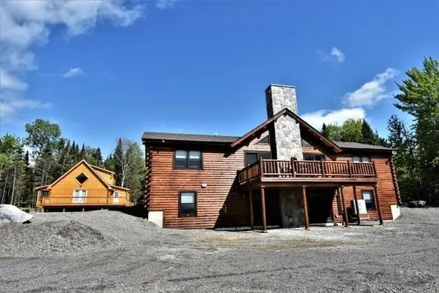 Back Lake Lodges Eagles Nest