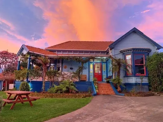 THE VILLA BACKPACKERS LODGE