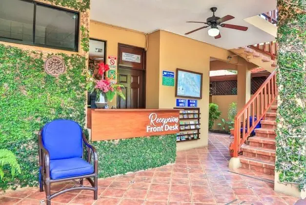 The Backyard Hotel - Lobi