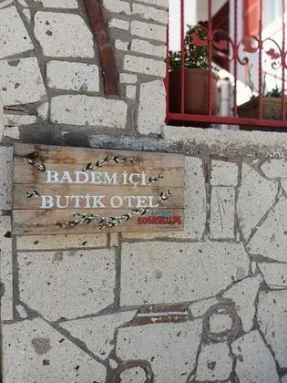 Badem Ici Alacati - Genel