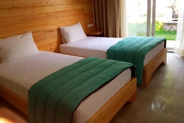 Bademli Garden Suit