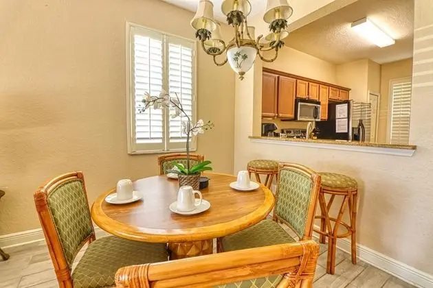 Badri's Regal Palms Townhome - Mutfak