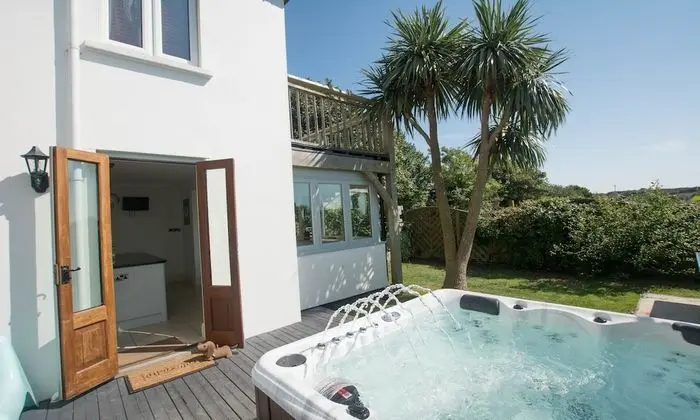 Bag-end House 7 Bedrooms, Sleeps 14, Hot Tub