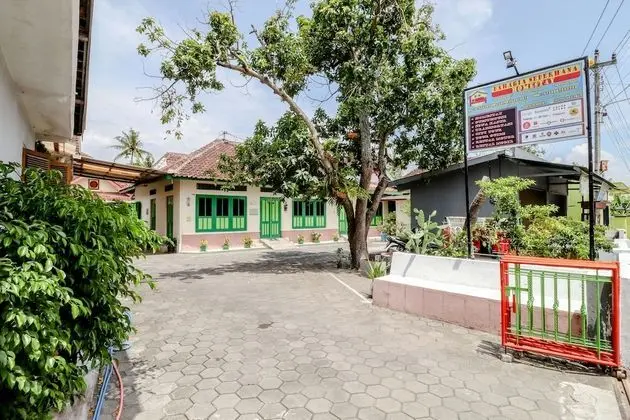 Bahagia Sederhana Home Stay - Hostel - Dış Mekan