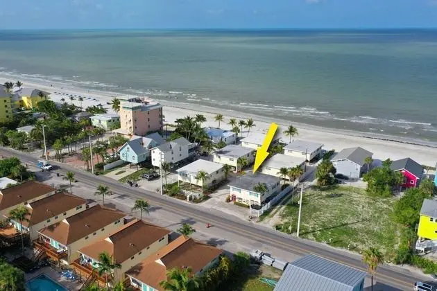 Bahama Beach Club #11