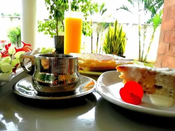 Bahama Breeze Beach Apartment B&B