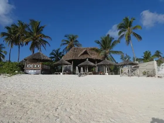 Bahari Pizza Restaurant and Bungalows