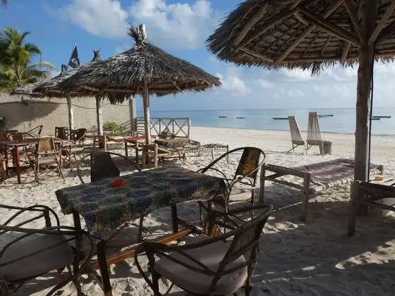 Bahari Pizza Restaurant and Bungalows - Plaj