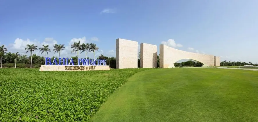 Bahia Principe Vacation Rentals - Four-Bedroom House - Dış Mekan