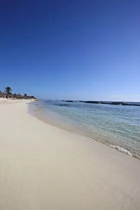 Bahia Principe Vacation Rentals - Three-Bedroom House - Plaj