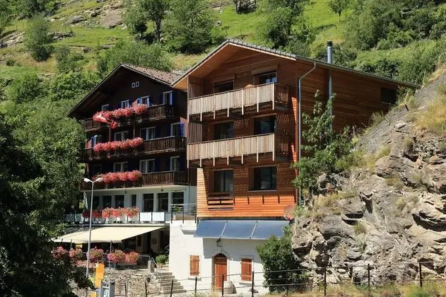 Hotel Bahnhof Ausserberg - Dış Mekan