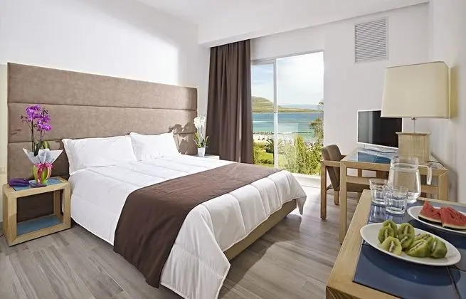 Hotel Baia Di Conte - Oda