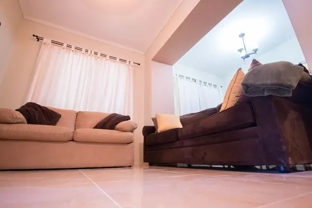 The Bailey's New Kingston Suites - Lobi