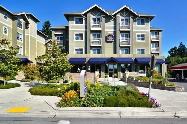 Bainbridge Island Suites