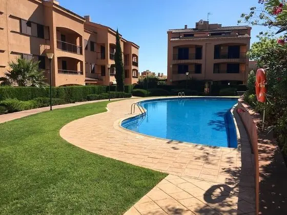 Bajo con Terraza Privada Marina Sant Jordi