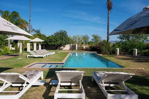 Bakenskraal Ostrich Palace - Havuz