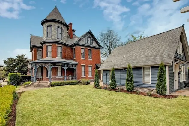 Baker House Bed & Breakfast