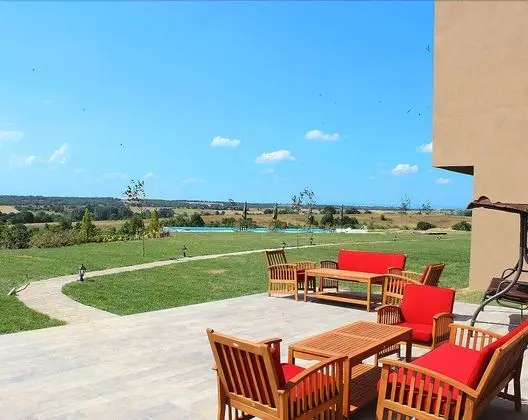 Bakucha Vineyard Hotel