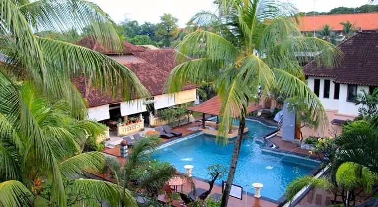 Bakung Beach Resort - Havuz