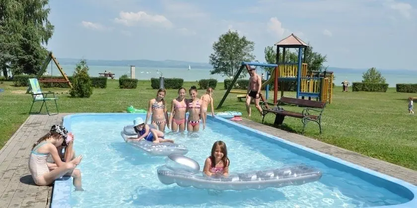 Balatontourist Vadvirág Kemping - Havuz