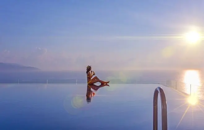Balcona Hotel Danang - Havuz