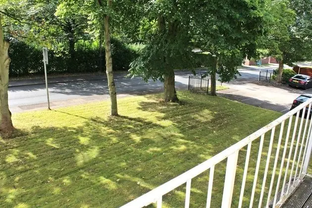 Balcony Apartment - Spacious 2 Large Beds - Dış Mekan
