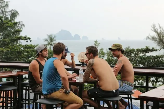 Balcony Party Hostel Beachfront - Adults Only