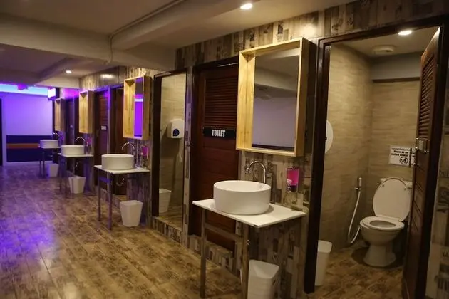 Balcony Party Hostel Beachfront - Adults Only - Banyo Tipleri
