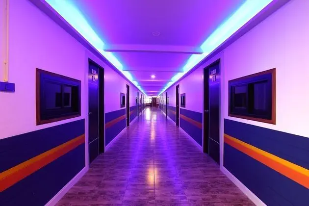 Balcony Party Hostel Beachfront - Adults Only - İç Mekan