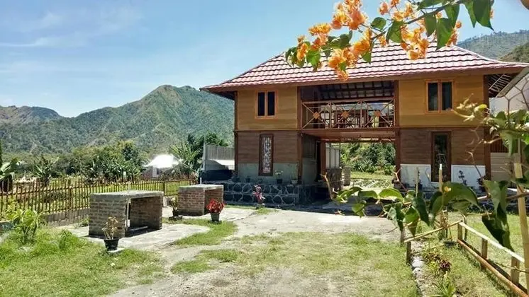 Bale Sembahulun Cottages & Tent - 1