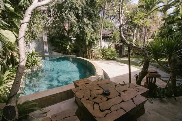 Bale Seminyak - Havuz