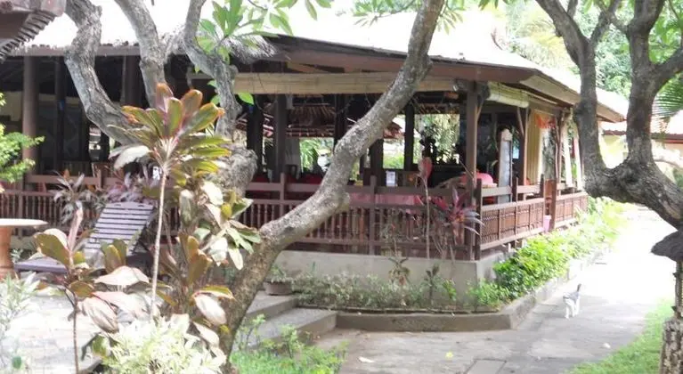 Bali Lovina Beach Cottage