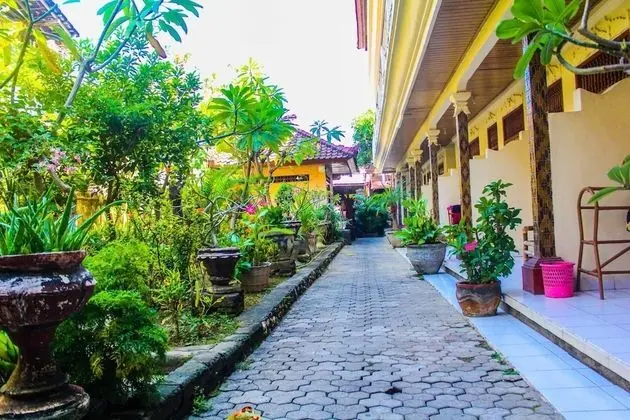 Bali Manik Beach Inn - Dış Mekan