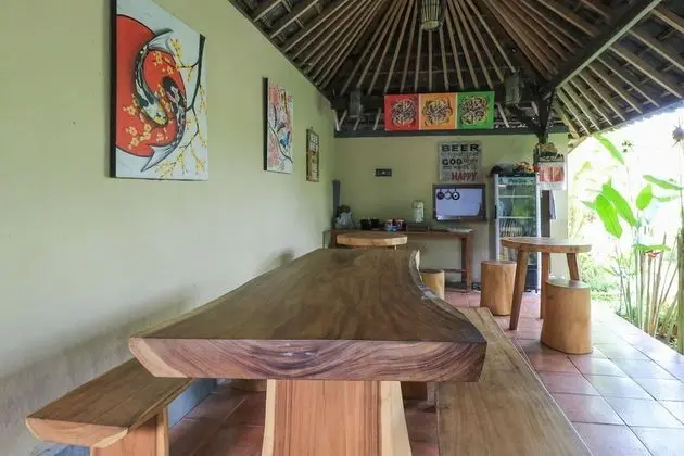 Bali Sunshine Homestay And Art Gallery - Lobi