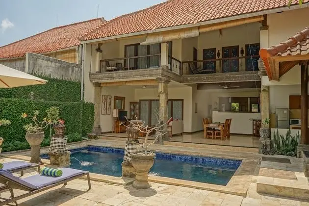 Baliana Villa Batu Belig - Havuz