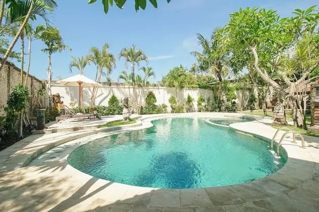 Baliana Villa Legian - Havuz